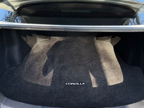 Used 2022 Toyota Corolla XLE image 29