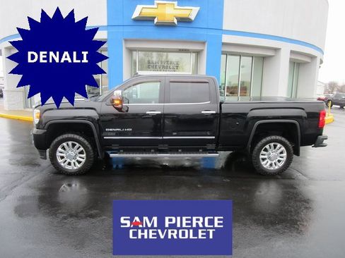 Used 2018 GMC Sierra 2500 Denali image 1