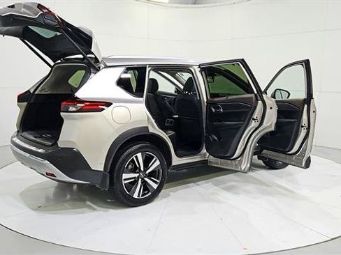 Certified 2023 Nissan Rogue Platinum FWD image 32