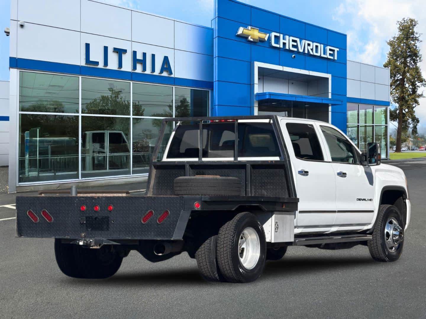 Used 2019 GMC Sierra 3500 Denali w/ Duramax Plus Package AWD/4WD image 2