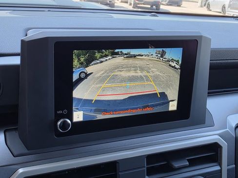 Used 2025 Toyota Tacoma TRD Sport AWD/4WD image 11