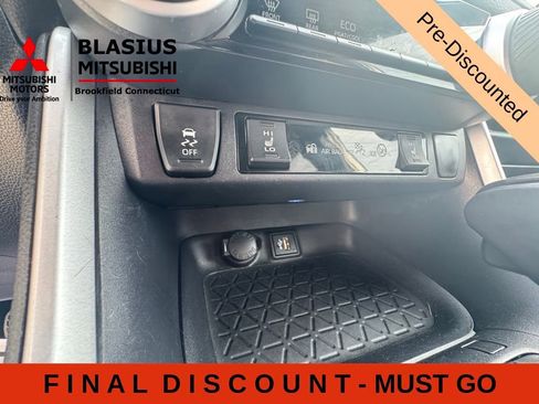 Used 2024 Toyota RAV4 XSE w/ Weather Package AWD/4WD image 21