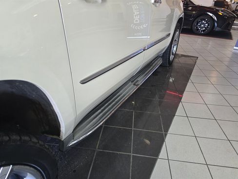 Used 2015 Cadillac Escalade ESV Luxury image 41