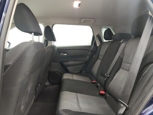 Used 2024 Nissan Rogue SV image 10