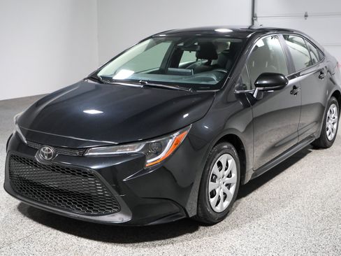 Used 2021 Toyota Corolla LE FWD image 29