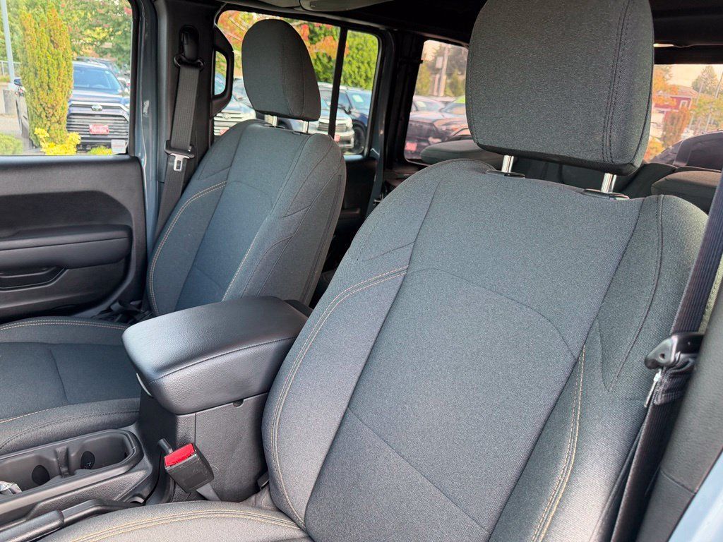 Used 2024 Jeep Wrangler Unlimited Sport AWD/4WD image 14