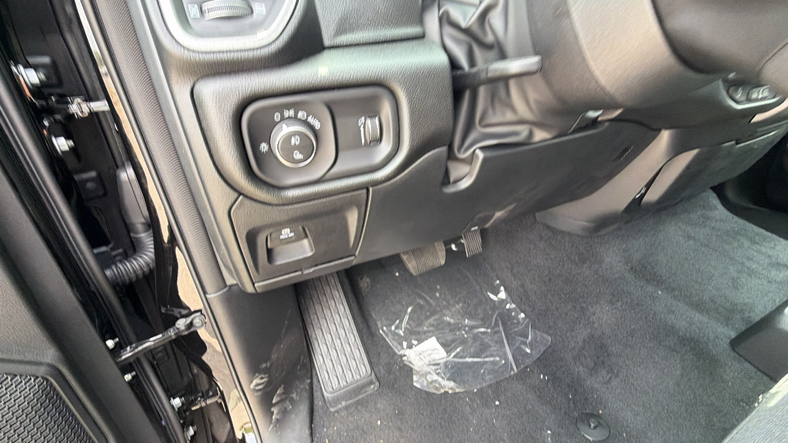 Used 2026 RAM 1500 Warlock AWD/4WD image 21