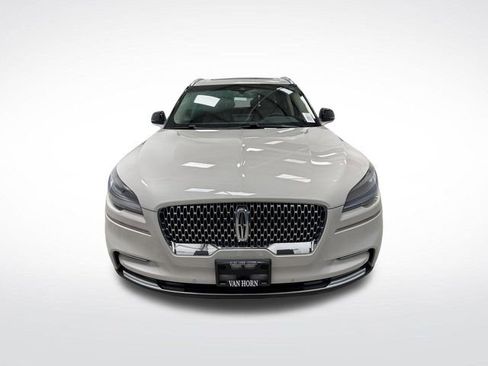 Used 2023 Lincoln Aviator AWD w/ Premium Package image 12