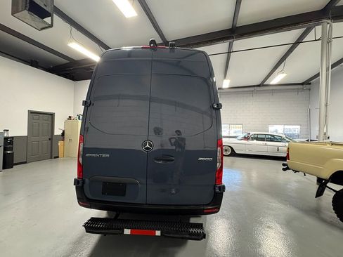 Used 2019 Mercedes-Benz Sprinter 144 image 5