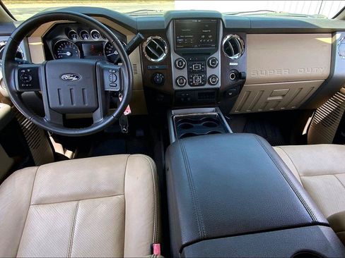Used 2015 Ford F250 Lariat w/ Lariat Interior Package AWD/4WD image 13