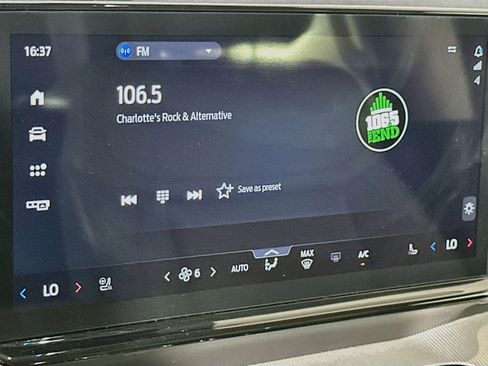Used 2025 Ford Expedition Active AWD/4WD image 21
