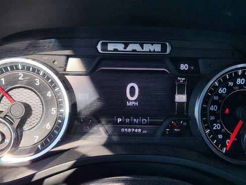 Used 2024 RAM 1500 Laramie AWD/4WD image 12