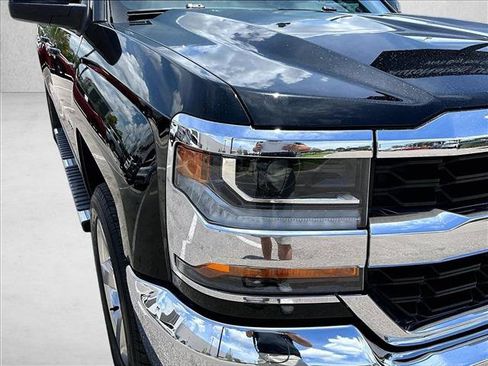 Used 2018 Chevrolet Silverado 1500 LT w/ All Star Edition AWD/4WD image 28