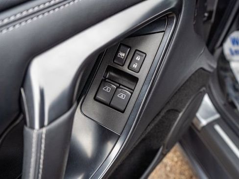 Used 2016 Nissan GT-R Premium image 17