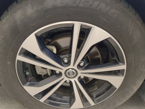 Used 2020 Nissan Sentra SV image 31