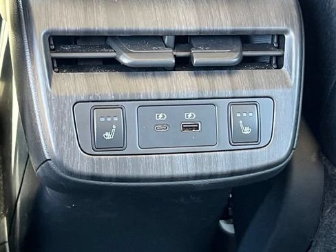 Used 2024 Nissan Ariya FWD image 12