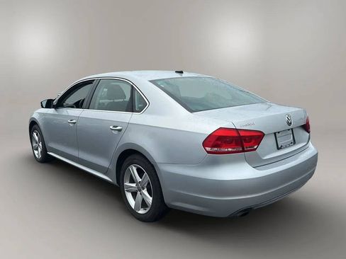 Used 2014 Volkswagen Passat 1.8T S FWD image 5
