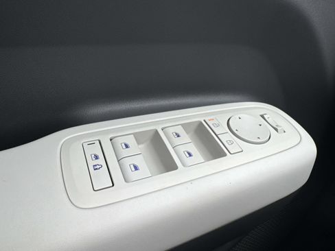 New 2026 Hyundai Santa Fe SE image 13