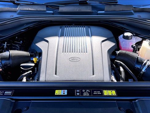 New 2025 Land Rover Range Rover SE image 11