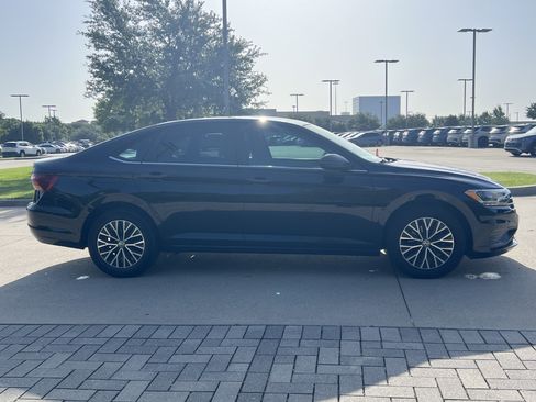 Used 2019 Volkswagen Jetta SE FWD image 10