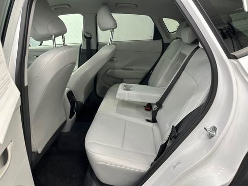 Used 2024 Hyundai Kona SEL w/ Convenience Package image 21