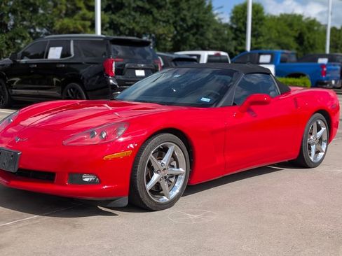 Used 2012 Chevrolet Corvette Convertible RWD image 3
