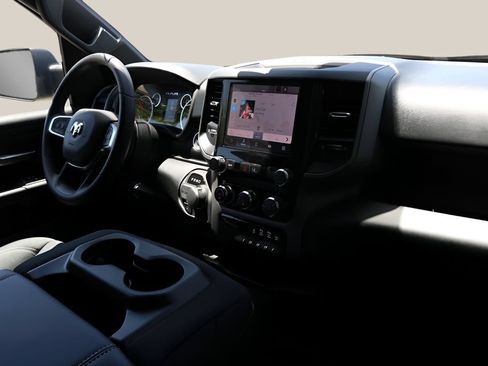 New 2026 RAM 1500 Express RWD image 18