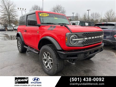 Used 2024 Ford Bronco Badlands image 1