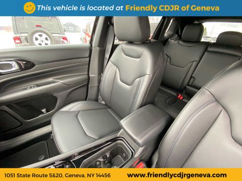 New 2026 Jeep Compass Limited image 11