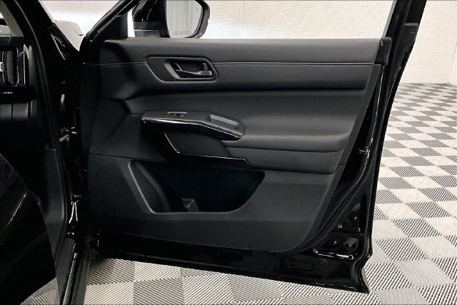 New 2026 Nissan Pathfinder SV FWD image 39