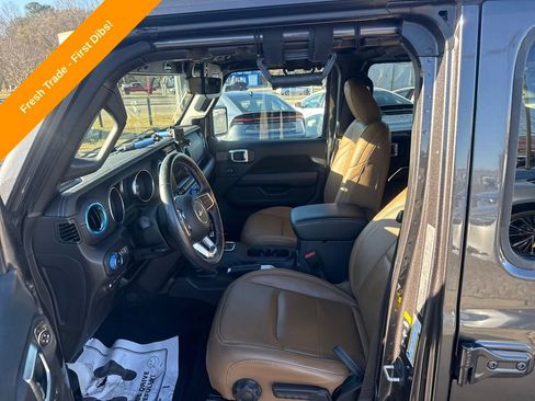 Used 2022 Jeep Wrangler Unlimited Sahara w/ Cold Weather Group image 9