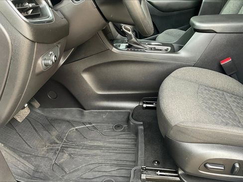 Used 2023 Chevrolet Equinox LT w/ LPO, Floor Liner Package image 16