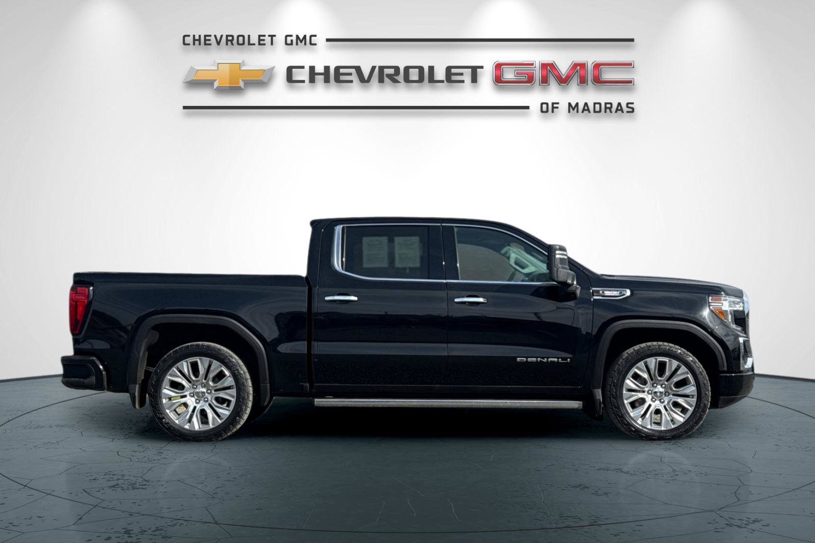Used 2021 GMC Sierra 1500 Denali w/ Denali Ultimate Package AWD/4WD image 2