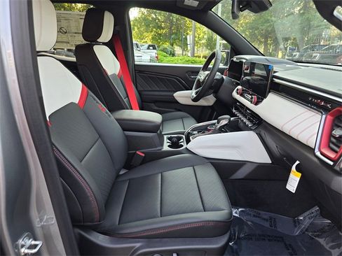 New 2025 GMC Canyon AT4 w/ AT4X Package image 11