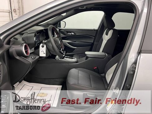 New 2026 Chevrolet Trax RS w/ Sunroof Package image 29
