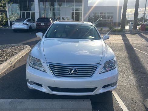 Used 2010 Lexus LS 460 AWD image 3