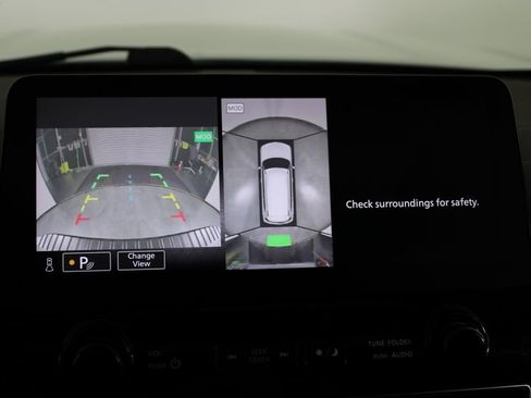 Certified 2022 Nissan Armada Platinum w/ Captain's Chairs Package image 32