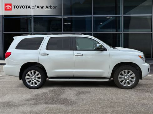 Used 2016 Toyota Sequoia Platinum AWD/4WD image 5
