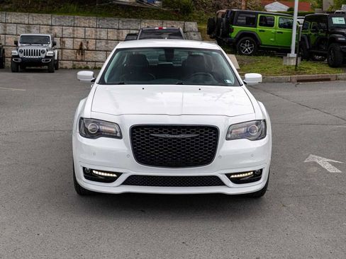 Used 2021 Chrysler 300 Touring L AWD/4WD image 2
