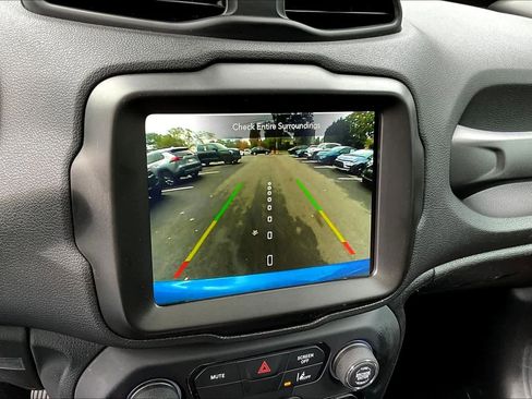 Used 2022 Jeep Renegade Trailhawk w/ Sun/Sound Group image 26