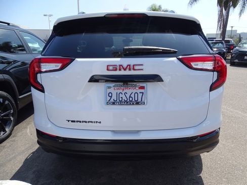 Used 2023 GMC Terrain SLT w/ Elevation Edition FWD image 3