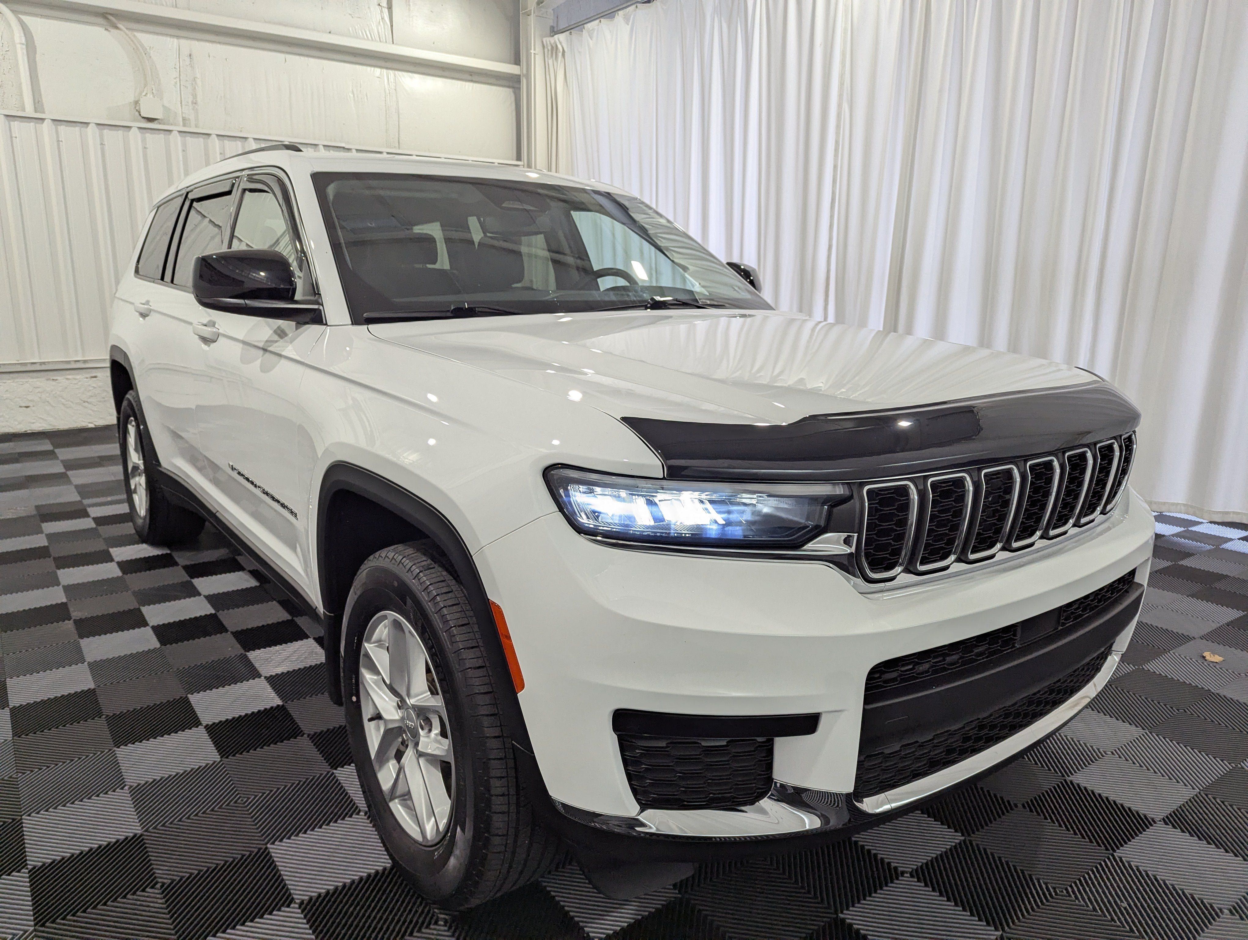 Used 2022 Jeep Grand Cherokee L Laredo w/ Luxury Tech Group I AWD/4WD image 5