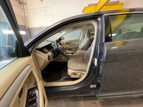 Used 2016 Ford Taurus SE image 19