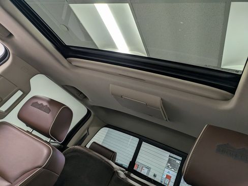 Used 2016 Chevrolet Silverado 2500 High Country w/ Duramax Plus Package image 20