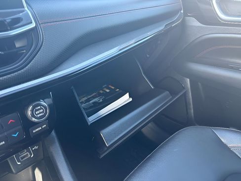 Used 2024 Jeep Compass Trailhawk image 14