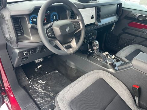 New 2025 Ford Bronco Base image 6