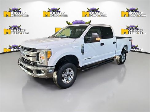 Used 2017 Ford F250 XLT w/ XLT Value Package image 1