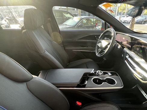 Used 2025 Cadillac Lyriq Sport image 48