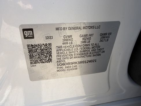 Used 2024 Cadillac CT4 Premium Luxury RWD image 30