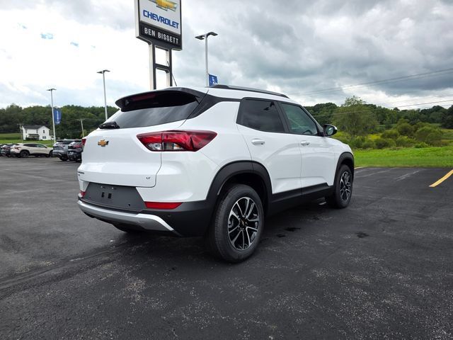 New 2026 Chevrolet TrailBlazer LT w/ LT Cold Weather Package AWD/4WD image 4